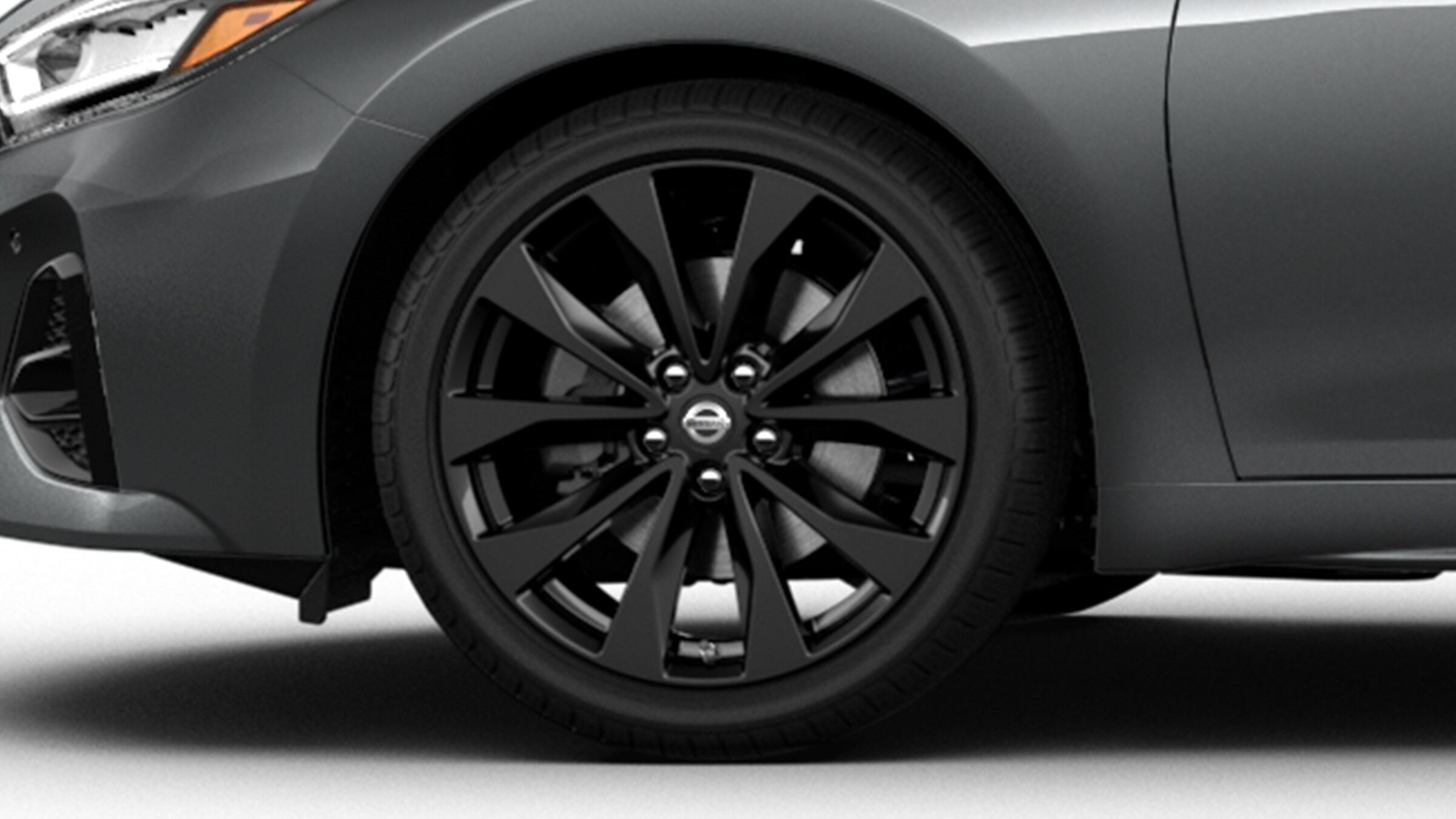 Nissan Maxima 19-inch gloss-black aluminum-alloy wheels