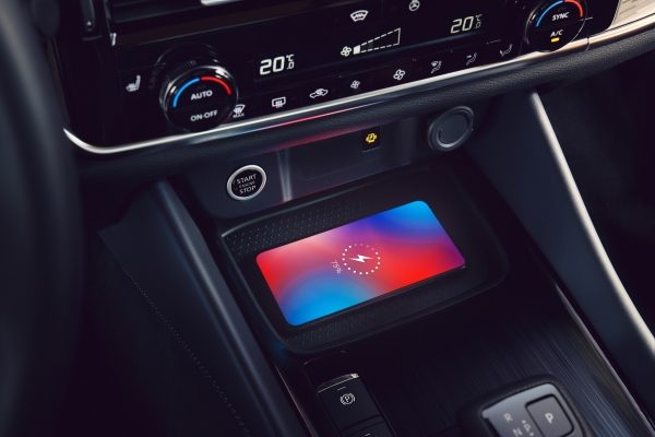 Nissan QQ recharge sans fil